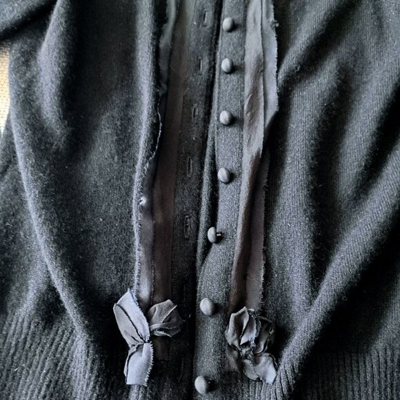 Aqua Cashmere 100% Cashmere Black Cardigan Sweater – Bow Detail | Size M - Picture 3 of 4
